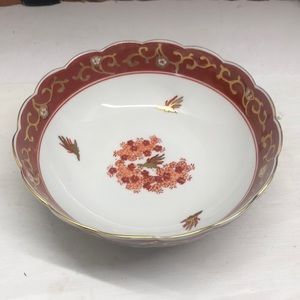 O654 Beautiful Vintage Chinese Serving Bowl